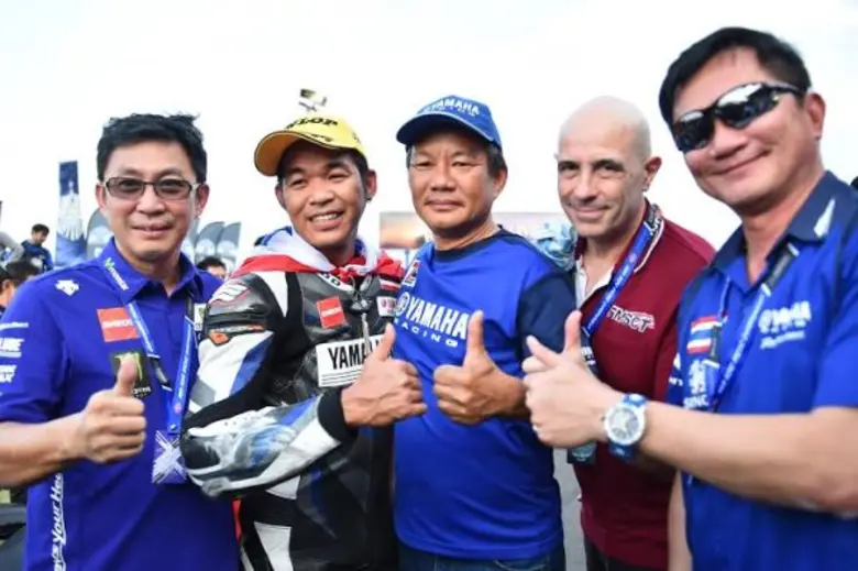 อนุชา นาคเจริญศรี นักบิดไทยสังกัด ยามาฮ่า...