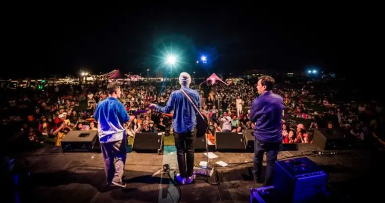 เบิร์ดกะฮาร์ท และพี่น้องศิลปิน กับ SCB Presents Winter Breeze 2015 Hosted by Byrd & Heart เทศกาลแห่งความชิลที่สุดในรอบปี