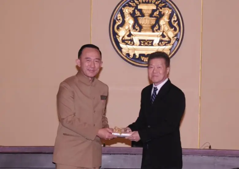 นายธนกร ปุลิเวคินทร์ กรรมการและรองประธานเ...