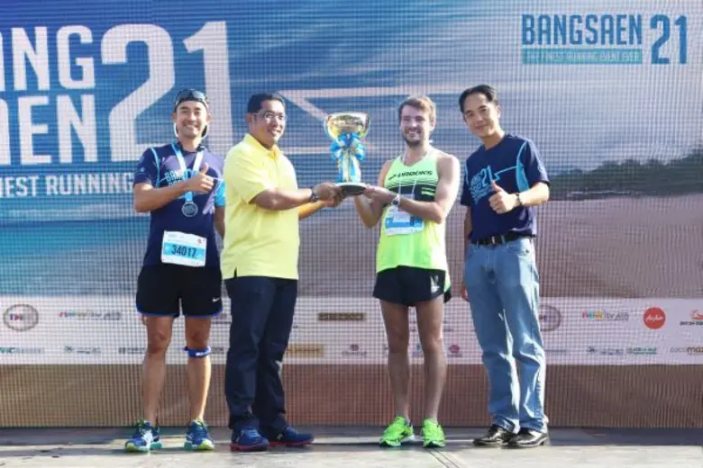 นายสนธยา คุณปลื้ม อดีตรัฐมนตรีว่าการกระทร...