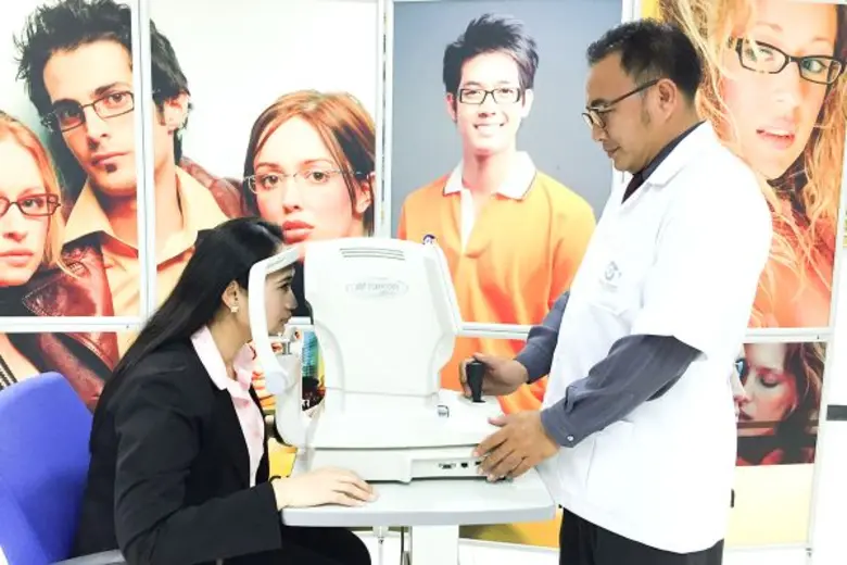 เศรษฐกิจซบกระทบตลาดแว่นตาคาดปีนี้โตไม่เกิ...