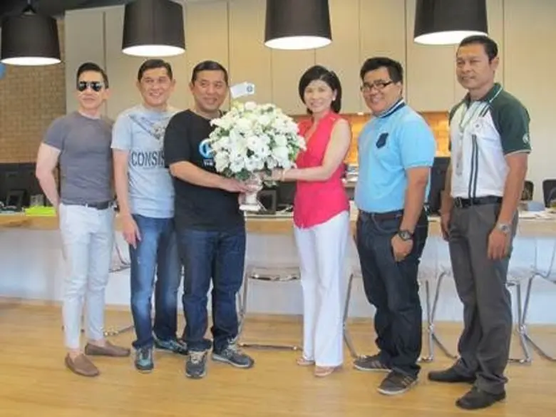 คุณ แก้วใจ เผอิญโชค แมคโดนัลด์ ประธานเจ้า...