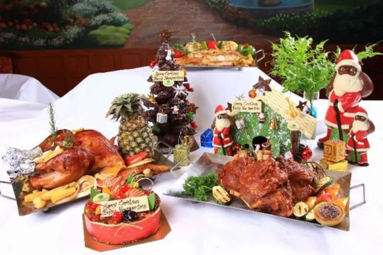 ขอเชิญมาร่วมฉลองคริสต์มาสอีฟ ในค่ำวันที่ ...