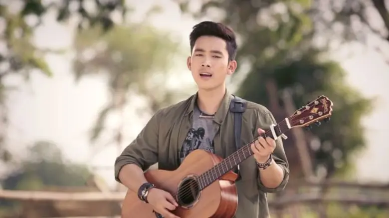 ค่ายเพลง อาร์สยาม ในเครือ บมจ.อาร์เอส ขอแ...