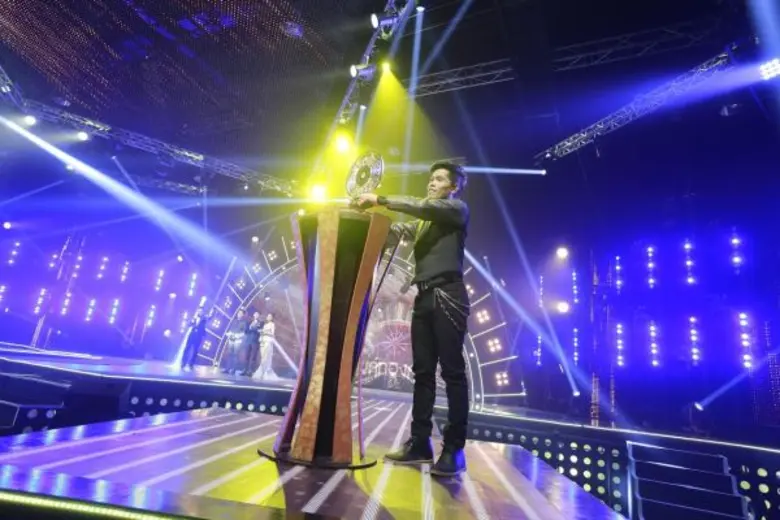 ทีวีไกด์: รายการ "ชิงช้าสวรรค์ไมค์ทองคำ ซีซั่น3" “กบ สุพจน์” หนุ่มสู้ชีวิตจากสระแก้ว ซิวแชมป์ “ไมค์ทองคำ 3” คว้าเงินล้านสำเร็จ