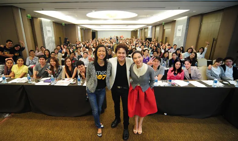 MET 107 F.M. จัดกิจกรรม ""Brilliant Year,...