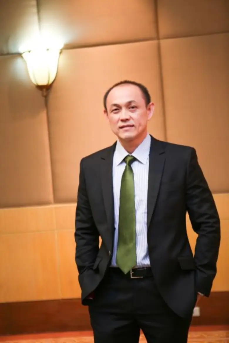 หลังจากแถลงข่าวเปิดตัวร้านค้าปลีก 100 เยน...