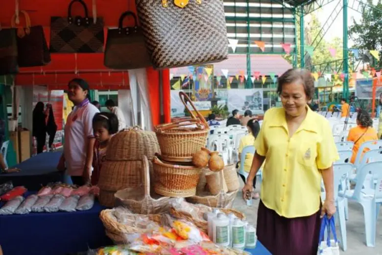 เครือสหวิริยา ร่วมแบ่งปันข้อมูลพัฒนาชุมชน ในงาน "ชาวราชทรัพย์ สามัคคี ร่วมใจแบ่งปันความสุข"