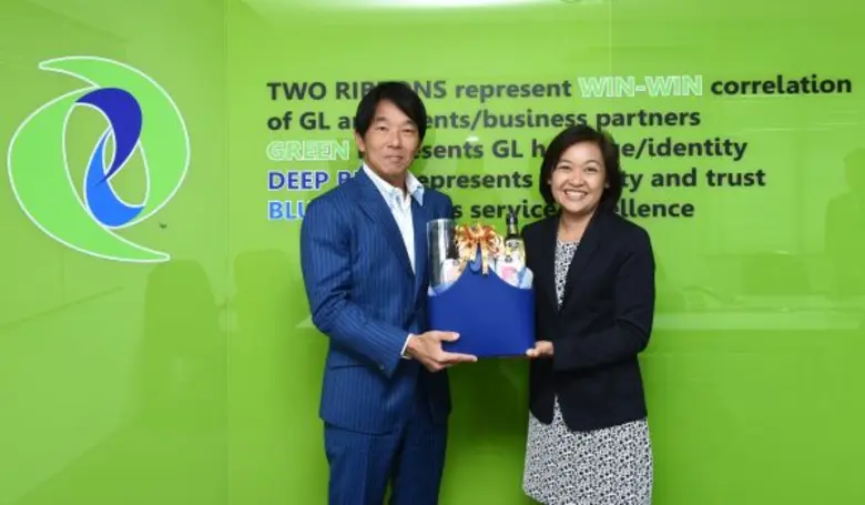 นายมิทซึจิ โคโนชิตะ ประธานกรรมการและประธา...