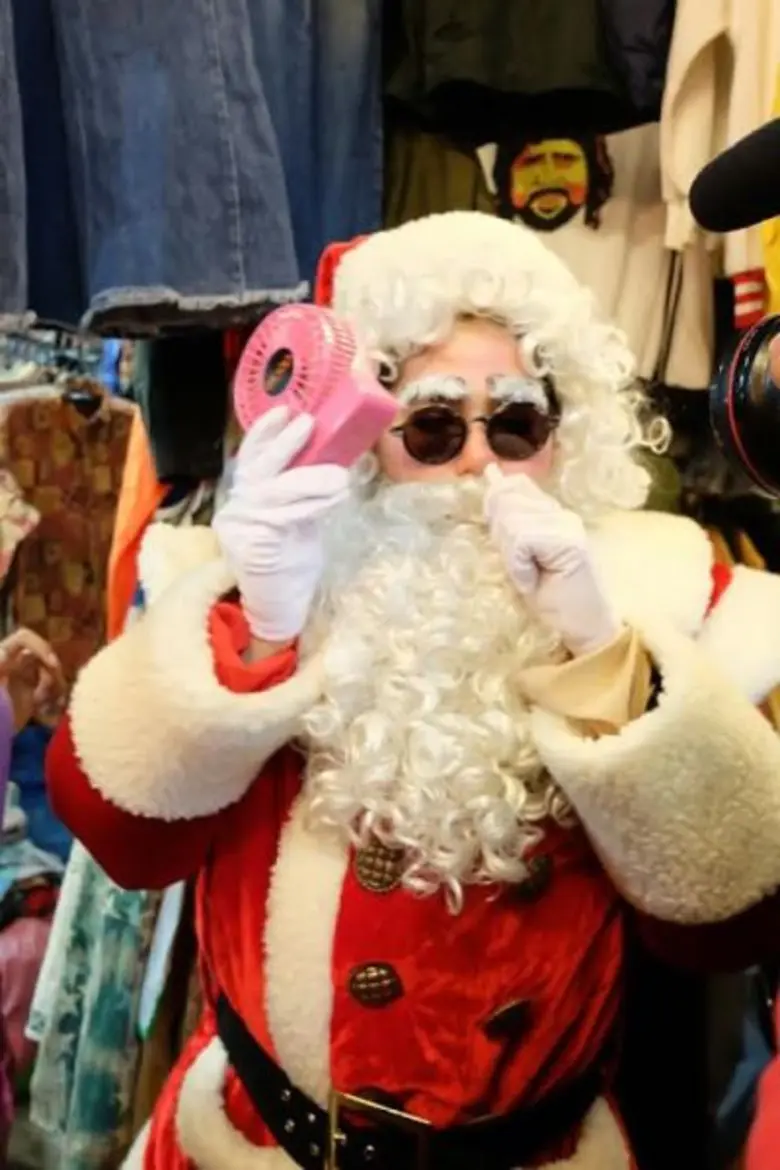 ทีวีไกด์: รายการ "WOODY UNCENSORED (วู้ดดี้ อันเซนเซอร์)" " ชมพู่อารยา เอฮาร์เก็ต " จัดหนัก!! ปลอมตัวเป็นซานตาครอสบุกจตุจักร !!