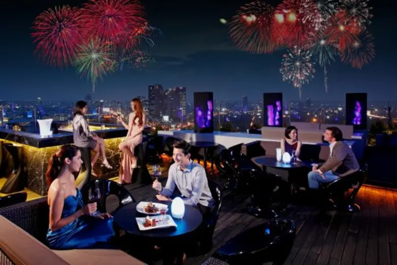 โรงแรมเซ็นทาราแกรนด์ เซ็นทรัลพลาซา ลาดพร้าว กรุงเทพ...