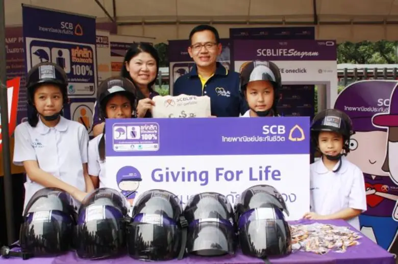 ดร.สุทธิพล ทวีชัยการ (ขวา) เลขาธิการ สำนั...