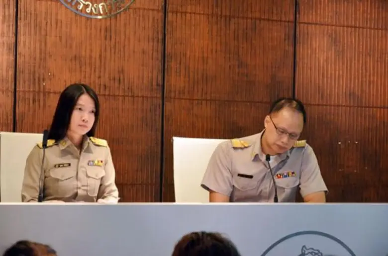 นาง สาวกุลยา ตันติเตมิท ผู้อำนวยการสำนักน...