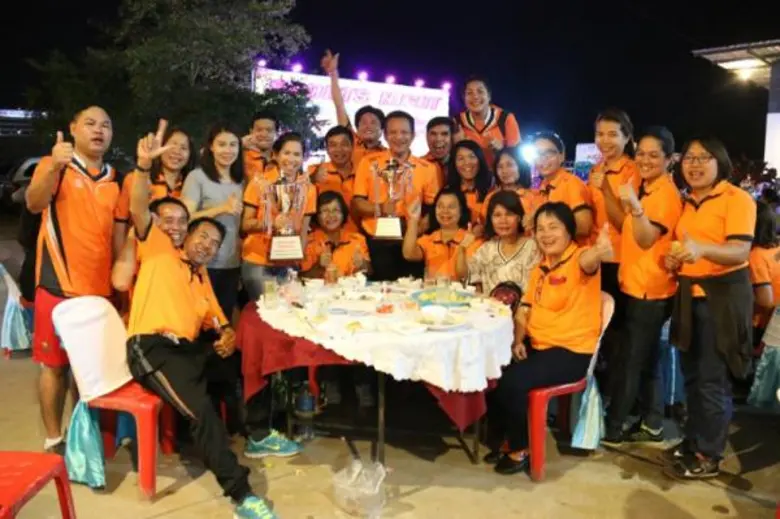 เมื่อวันที่ 23 ธันวาคม 2558 ณ สนามกีฬาหญ้...