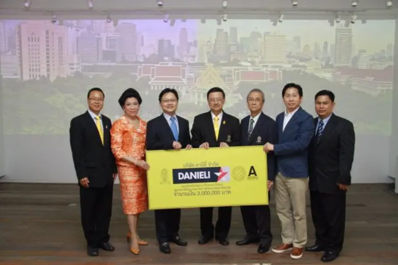 ดร. บุญนาค โมกข์มงคลกุล ประธานเจ้าหน้าที่...