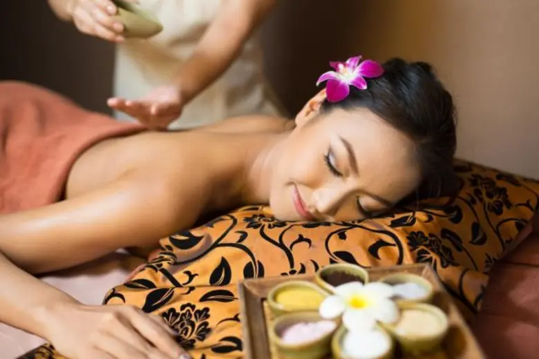 ต้อนรับปีใหม่ผ่อนคลายหลังเสร็จสิ้นงานปาร์...