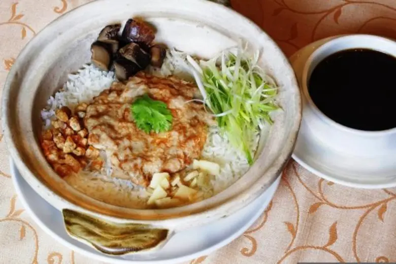 หม่าน ฟู่ หยวน ต้อนรับหน้าหนาวกับหลากหลายเมนู ข้าวอบหม้อดินสไตล์ฮ่องกง’