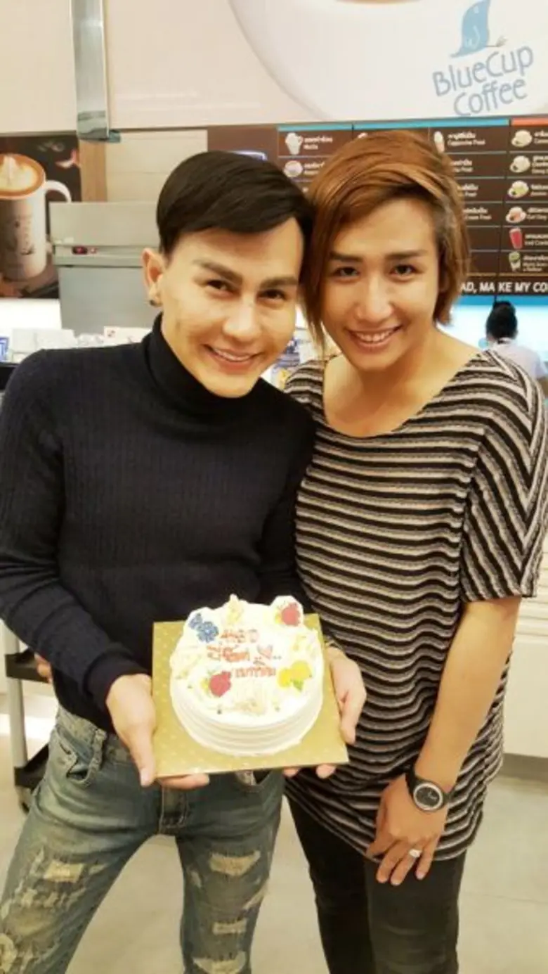 ชายแฮ็คส์-สุทธา ยกเค้กเซอร์ไพร้สวันเกิด น๊อตตี้ กฤติน