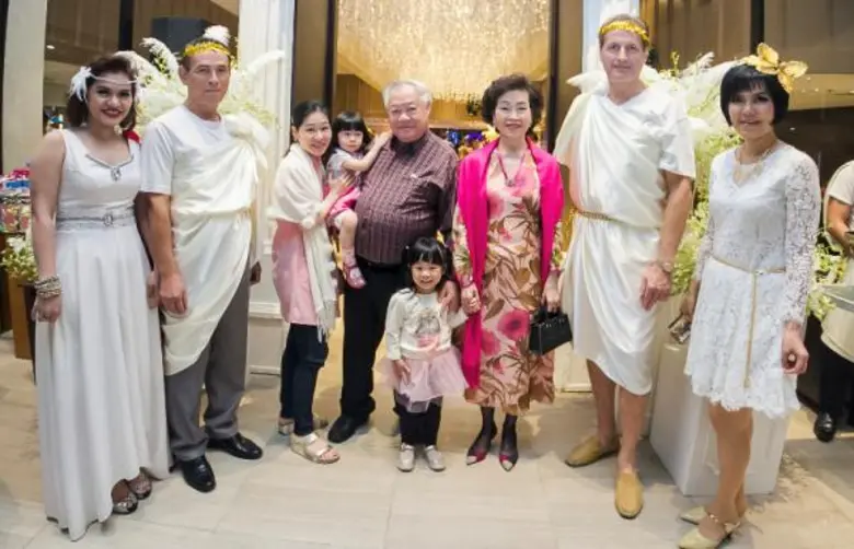 สุนทร-อารยา อรุณานนท์ชัย ให้เกียรติเป็นปร...