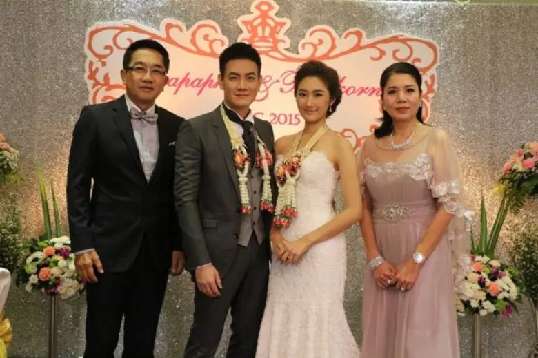 “ช่อง 8” ส่ง “สะใภ้รสแซ่บ” รับปีใหม่ จับ “ฟลุค-ยีนส์” เสิร์ฟฮา หน้าจอ