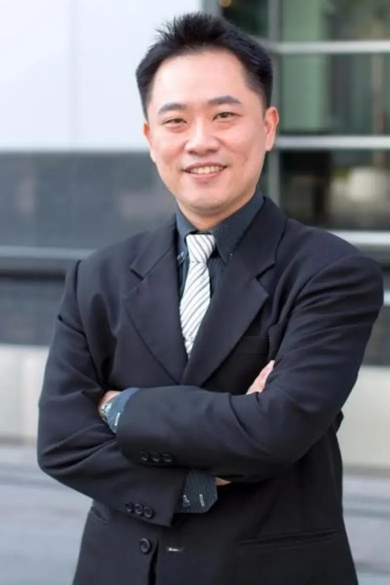 นายอาทิตย์ ทีปกรสุขเกษม กรรมการผู้จัดการ ...