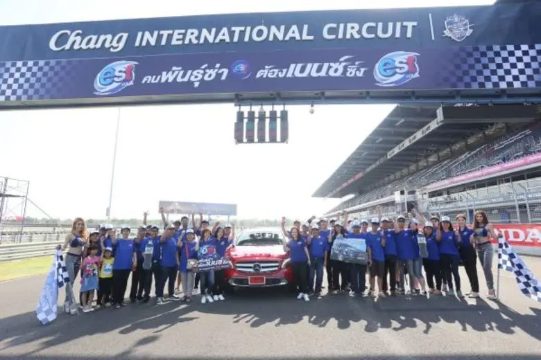 "เอส" แท็กทีม "เบนซ์" เปิดประสบการณ์สุดขั้วเอาใจคนพันธุ์ซ่า ยกทัพคนพันธุ์ซ่า ลุยซิ่งเบนซ์ GLA หรูบนสนามแข่งระดับโลก