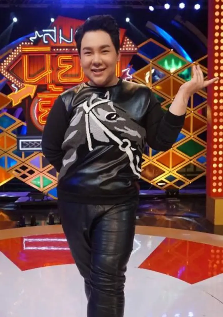 "สมาคมนิยมยิ้ม" เปลี่ยนเวลาออกอากาศเป็นทุ...