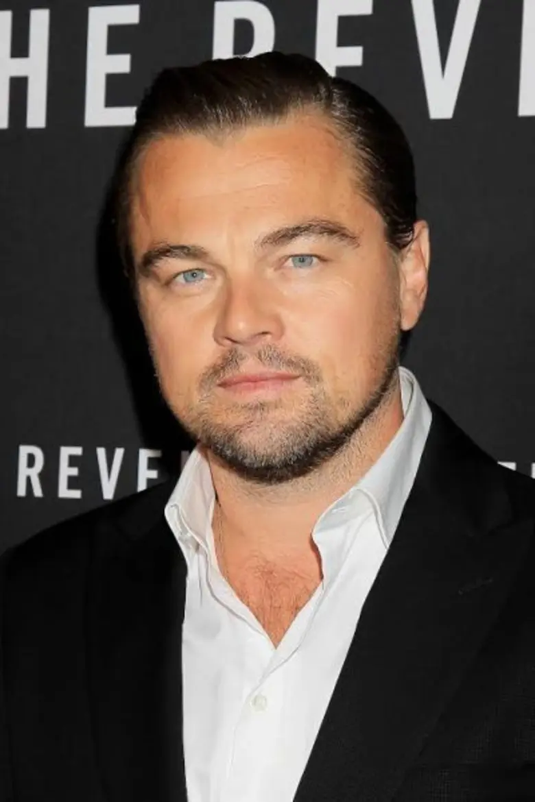 เหล่านักแสดงและผู้กำกับจากภาพยนตร์ The Re...