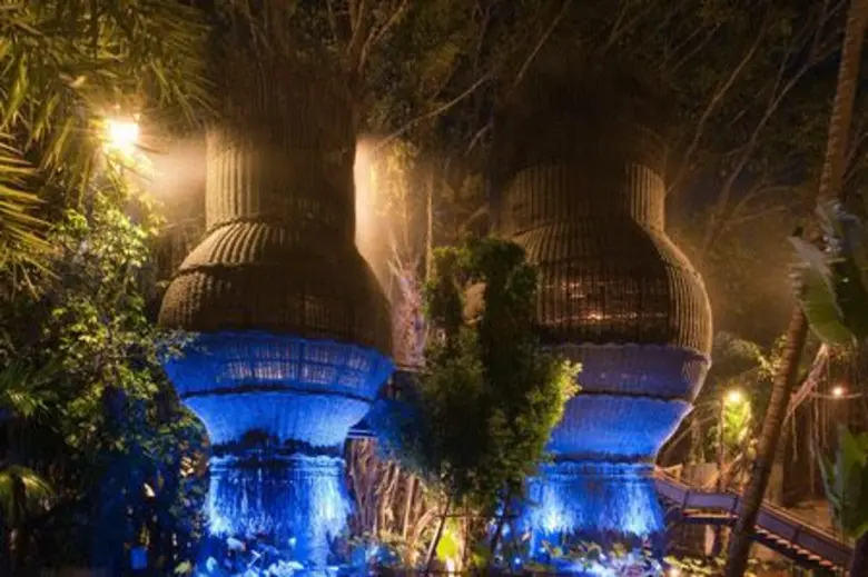 DESIRABLE. MEMORABLE. FLEXIBLE … VALENTINE'S DAY YOUR WAY, AT YOUR PACE WITH LUSH INDIGO PEARL 'SPIRITUAL LOVE' ESCAPE