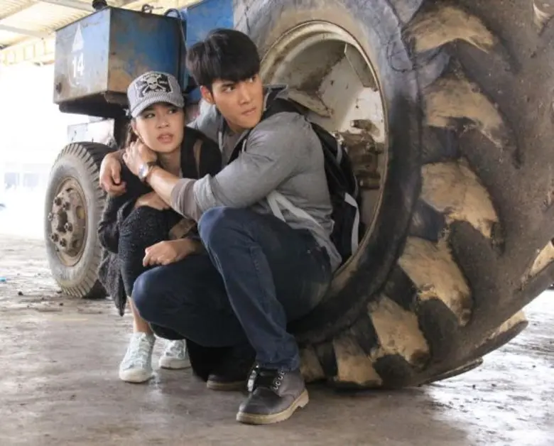 เด่นคุณกล้ามโตโชว์แมน ช่วยแยมหนีตายใน “ดอกไม้ใต้เมฆ”