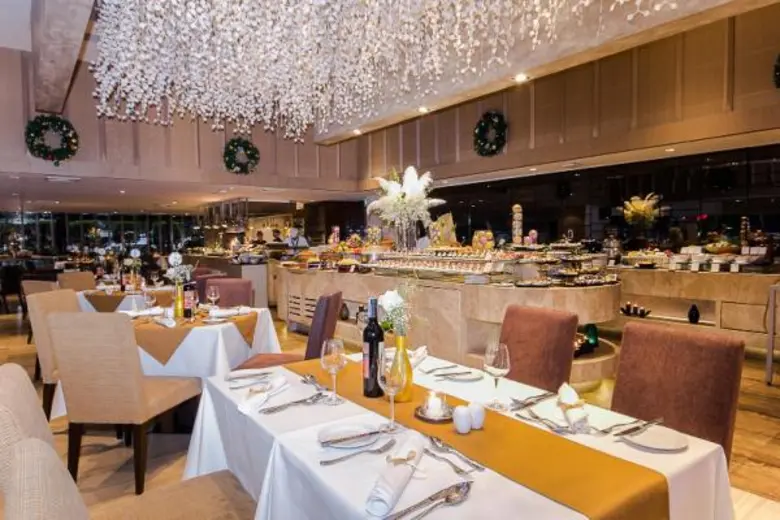 ในค่ำคืนที่ทั่วโลกต่างจัดงานฉลองส่งท้ายปี...