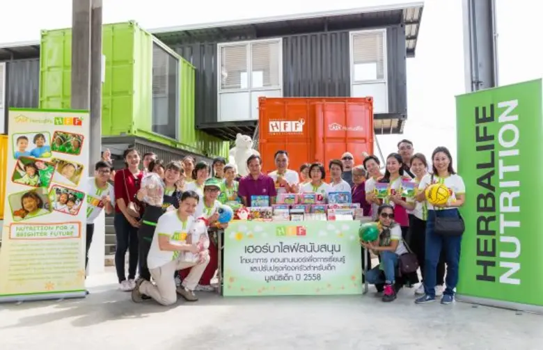 เฮอร์บาไลฟ์ ร่วมสร้าง “ตู้คอนเทนเนอร์เพื่อการเรียนรู้” พร้อมมอบของเล่นเสริมจินตนาการให้น้องๆ ที่มูลนิธิเด็ก