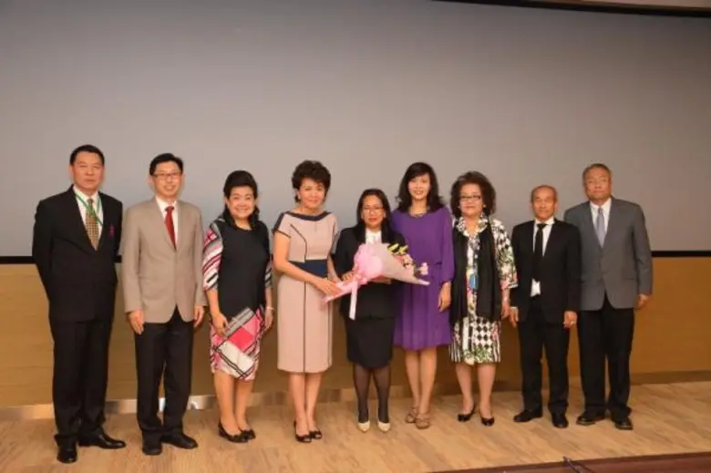 ดร.รัชนีพร พุคยาภรณ์ พุกกะมาน อธิการบดี มหาวิทยาลัย...