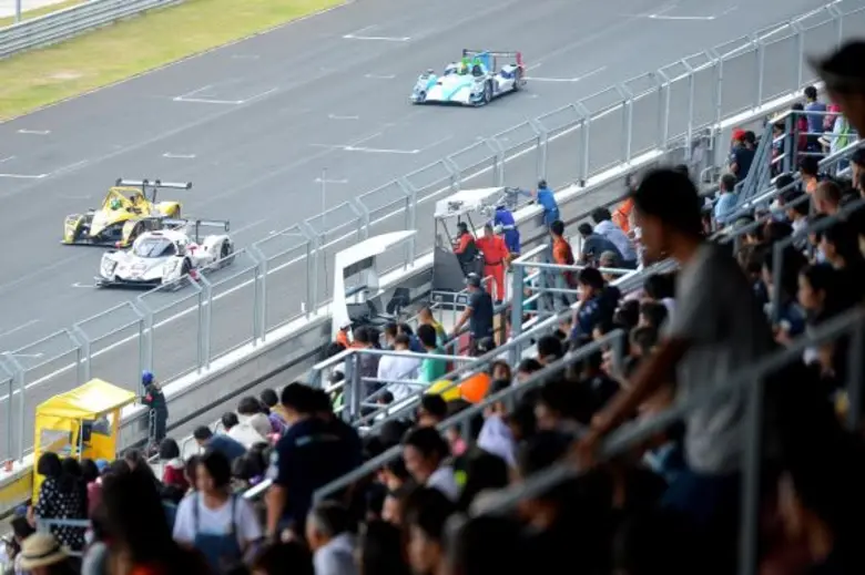 เนืองแน่น! เด็กเรือนแสนร่วมกิจกรรม "วันเด็กแห่งชาติ" ชม “เลอมังส์” ล้น “ช้างฯ เซอร์กิต”