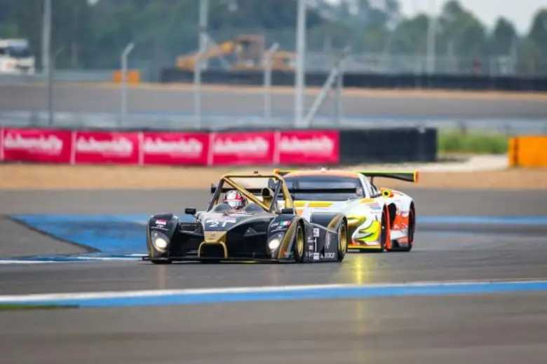 จากอนย่า อายาม วิท ยูเรเซีย ทีมแข่งชั้นนำ...