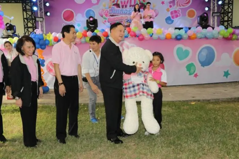 พม. จัดงาน “พม. Wonderland ดินแดนสนุก ปลูกปัญญา” มอบเป็นของขวัญสำหรับเด็ก เนื่องในวันเด็กแห่งชาติ ประจำปี ๒๕๕๙ ณ บริเวณสถานสงเคราะห์เด็กหญิงบ้านราชวิถี กรุงเทพฯ