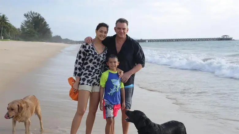 ตัดสินใจย้ายครอบครัวจากเมืองกรุงอันวุ่นวายไปมีชีวิต...