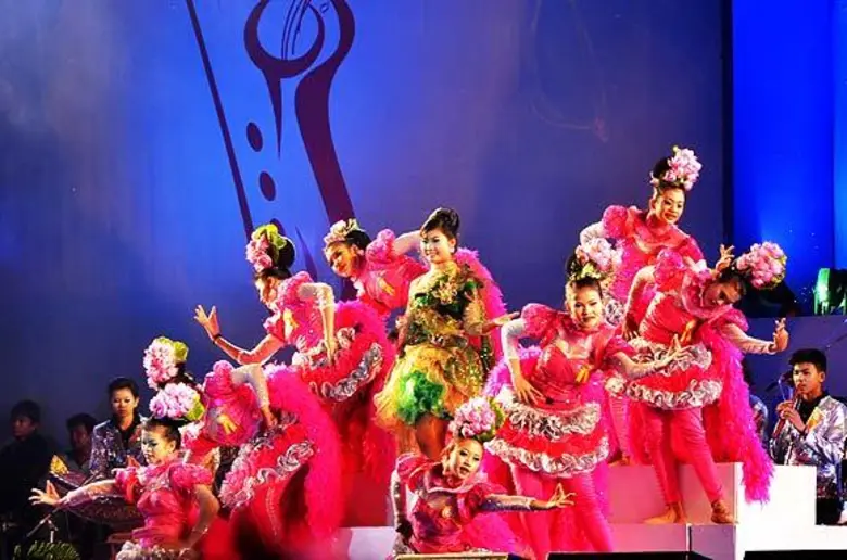 ขอเชิญเที่ยวงานอนุสรณ์ดอนเจดีย์และงานกาชาดจังหวัดสุ...