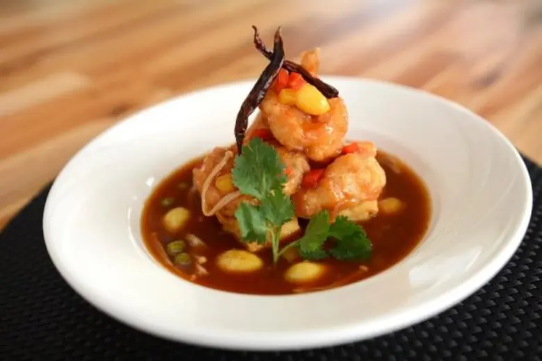 ห้องอาหารจีน เดอะ เมย์ฟลาวเวอร์ โรงแรมดุส...