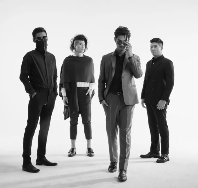 สร้างปรากฎการณ์หน้าใหม่ให้กับวงการเพลงบ้า...