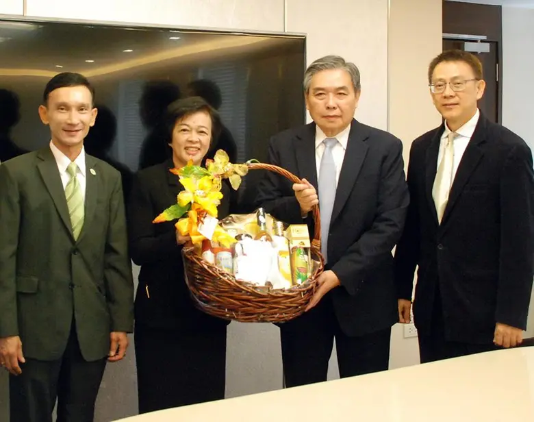 นางพรนิภา หาชัยภูมิ กรรมการและผู้จัดการ พ...