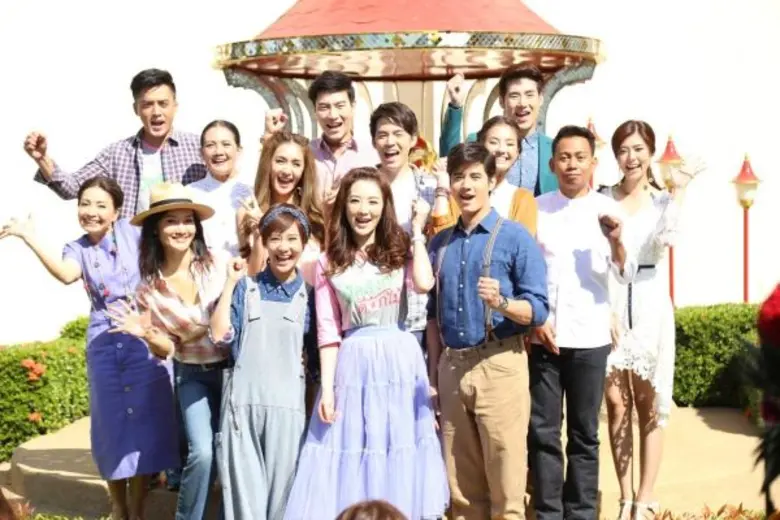 "บัลลังก์ดอกไม้" บวงสรวงแล้วจ้า