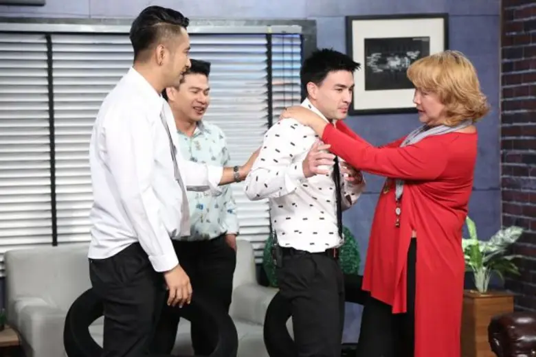 ทีวีไกด์: ซิทคอม "บริษัท ฮาไม่จำกัด" อ้วน รีเทิร์น พลีชีพ สะดีดสะดิ้งสุดโต่ง!!! ประกบฮา ตั๊ก – บอล – ค่อม