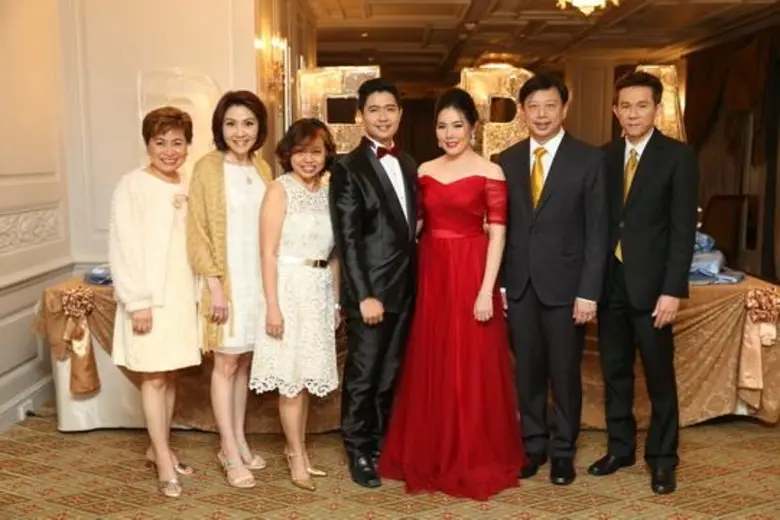 สุชาดา ธีรวชิรกุล (ที่ 3 จากซ้าย) ประธานบ...