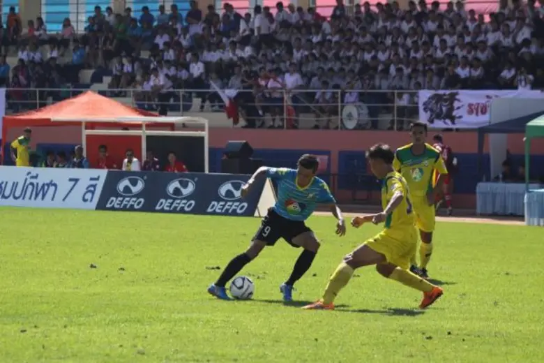 โรงเรียนสุรศักดิ์มนตรี กอดคอ โรงเรียนท่าข้ามพิทยาคม เข้าสู่รอบรองชนะเลิศ “แชมป์กีฬา 7 สี แชมเปียนคัพ 2015”