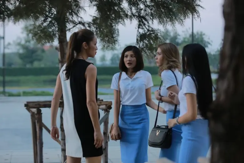 เอมี่’ เจ็บร้าว!! โดน เมย์’ ตบคว่ำจนหน้าชา