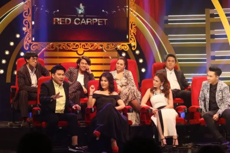 ทีวีไกด์: รายการ "The Red Carpet สมรภูมิพรมแดง" ใครกัน! ที่เหมาะสมกับรางวัล “ข่าววงในดีเด่น”