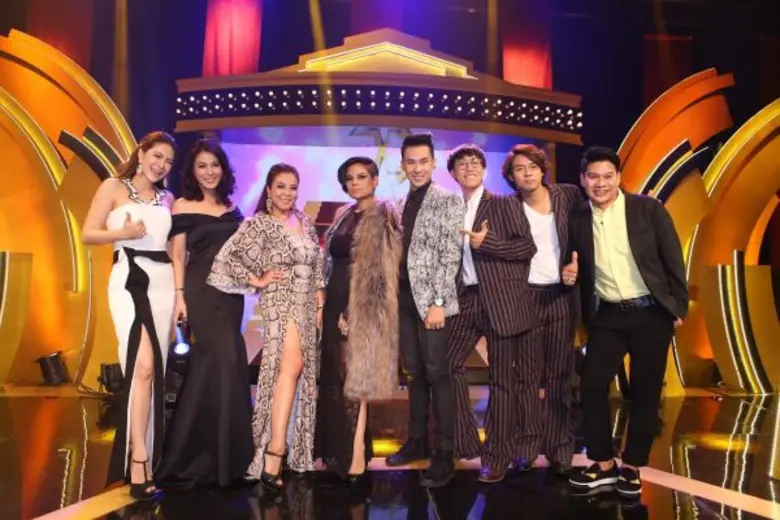 ทีวีไกด์: รายการ "The Red Carpet สมรภูมิพรมแดง" ใครกัน! ที่เหมาะสมกับรางวัล “ข่าววงในดีเด่น”