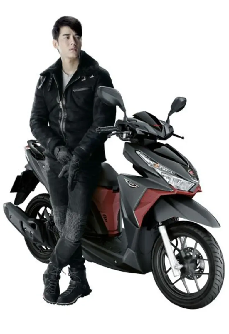 เผยโฉม New Honda Click125i หรู เท่ ล้ำทุกมิติ พร้อมเปิดตัวมาริโอ้ เมาเร่อ พรีเซนเตอร์ใหม่สะท้อนภาพลักษณ์ผู้นำสปอร์ต เอ.ที.