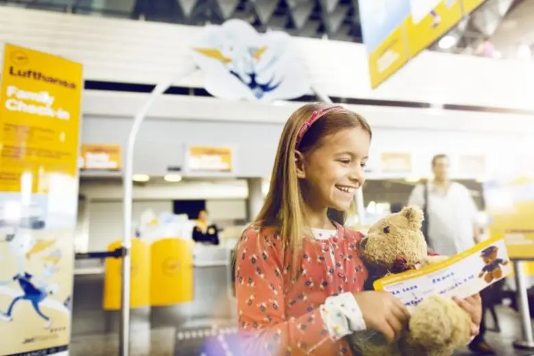สายการบินลุฟท์ฮันซ่าเปิดตัว แฟมิลี่ เช็คอิน เคาน์เตอร์ บริการใหม่ ณ ท่าอากาศยานสุวรรณภูมิบริการระยะยาวสำหรับครอบครัวและเด็กๆ ได้เปิดให้บริการในกรุงเทพฯ เรียบร้อยแล้ว